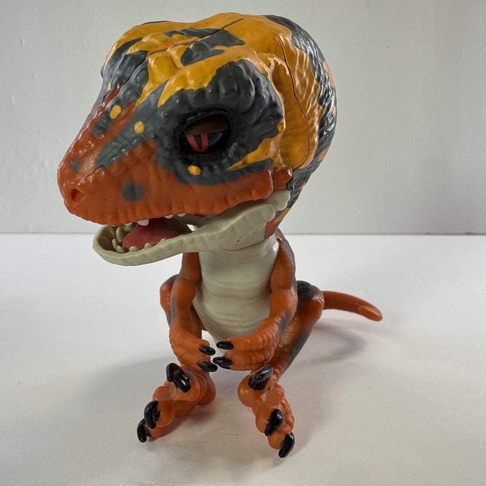 Untamed Raptor Fingerlings Toy Blaze (Orange) Interactive Dinosaur Works!